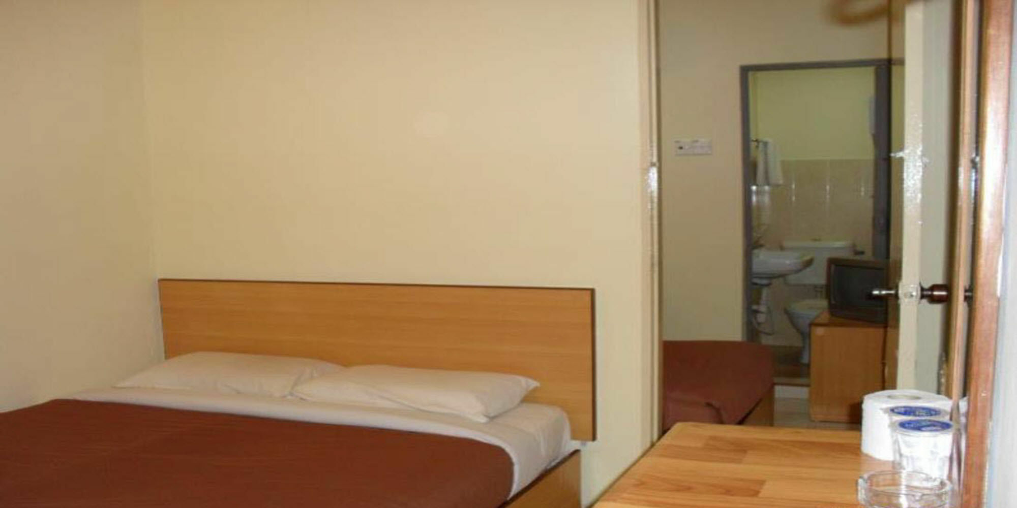 Hotel Suria Петалинг Джая Екстериор снимка