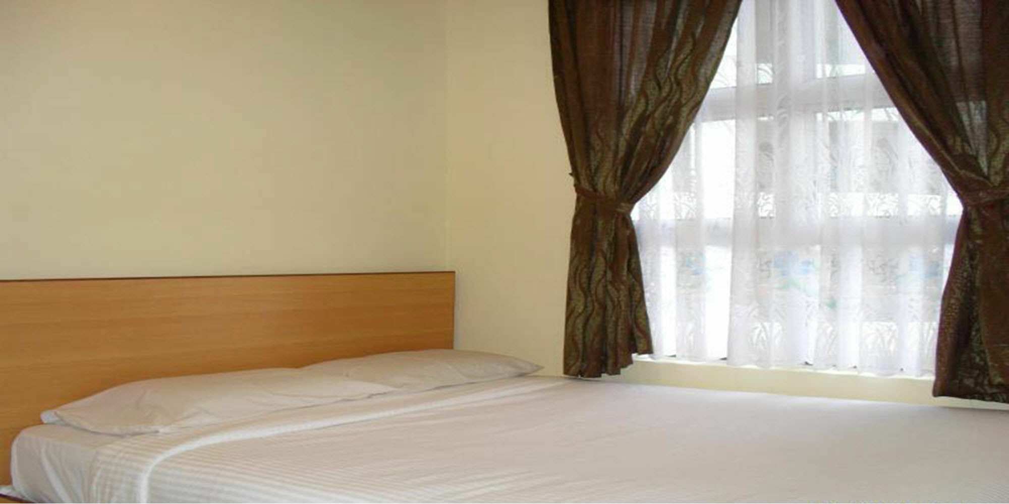 Hotel Suria Петалинг Джая Екстериор снимка